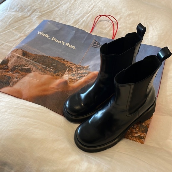 Chunky leather winter boot - Picture 1 of 2